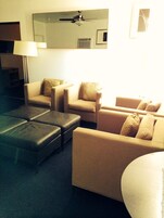 Executive Suite | Living room | Flat-screen TV
