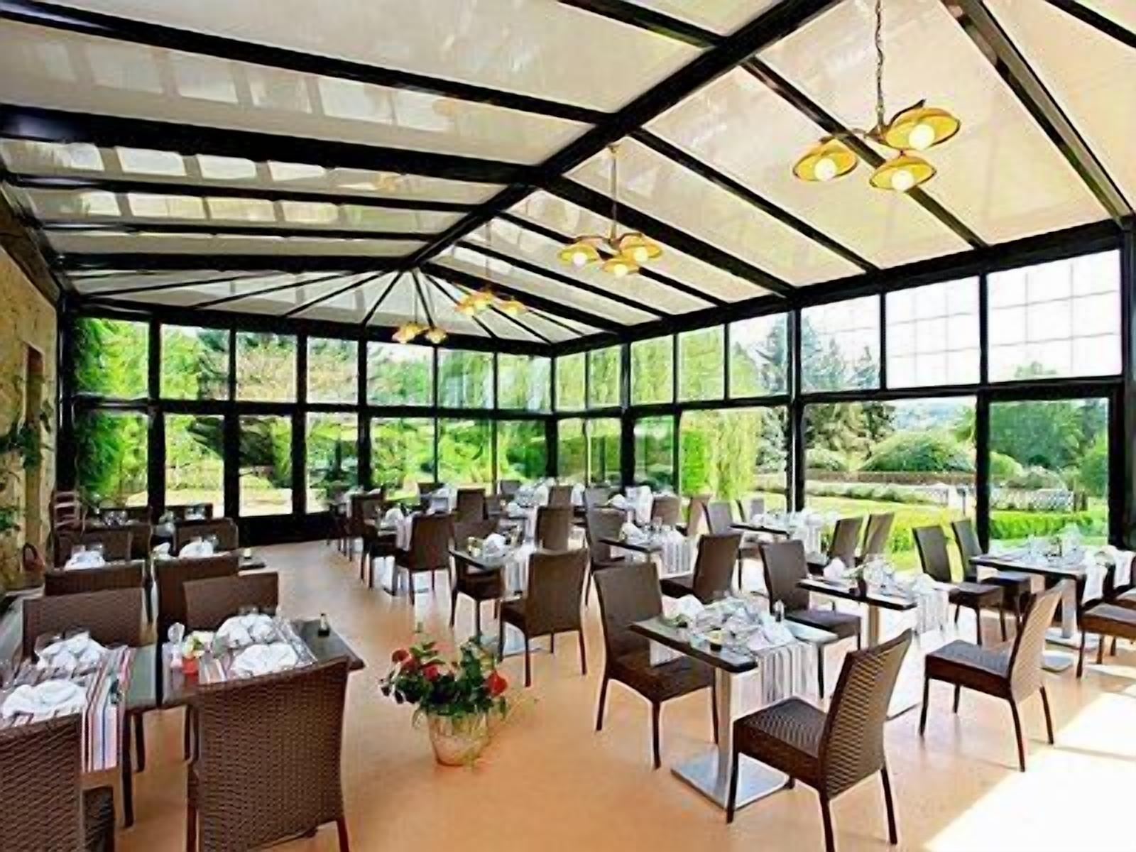 dinner served, french cuisine, garden views