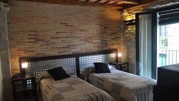 Minibar, in-room safe, individually decorated, individually furnished