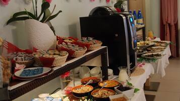 Daily buffet breakfast for a fee