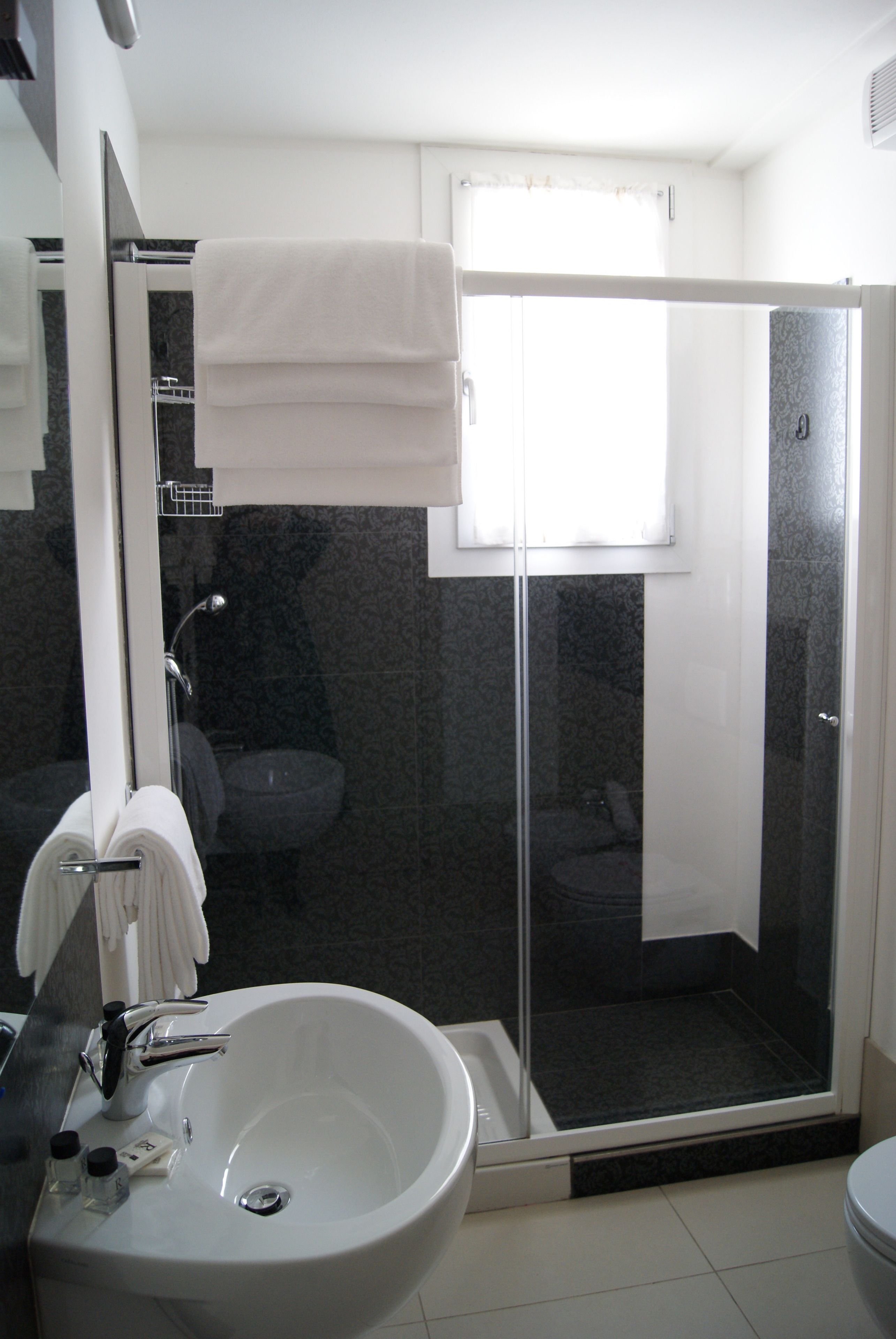 Chambre Triple | Salle de bain