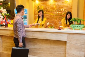 Interior - Home Hotel (Hanoi)