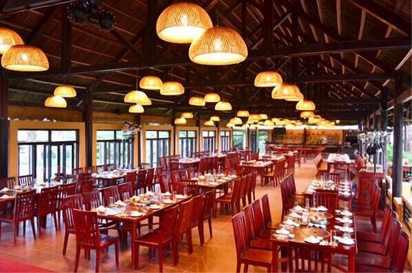 Breakfast area - Home Hotel (Hanoi)