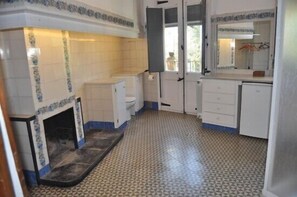 Douche, serviettes fournies