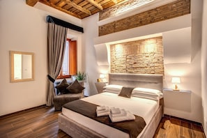 Junior Suite (Check-in at Via del Babuino 70) | Frette Italian sheets, premium bedding, down comforters, pillowtop beds - Tritone Top House (Rome)