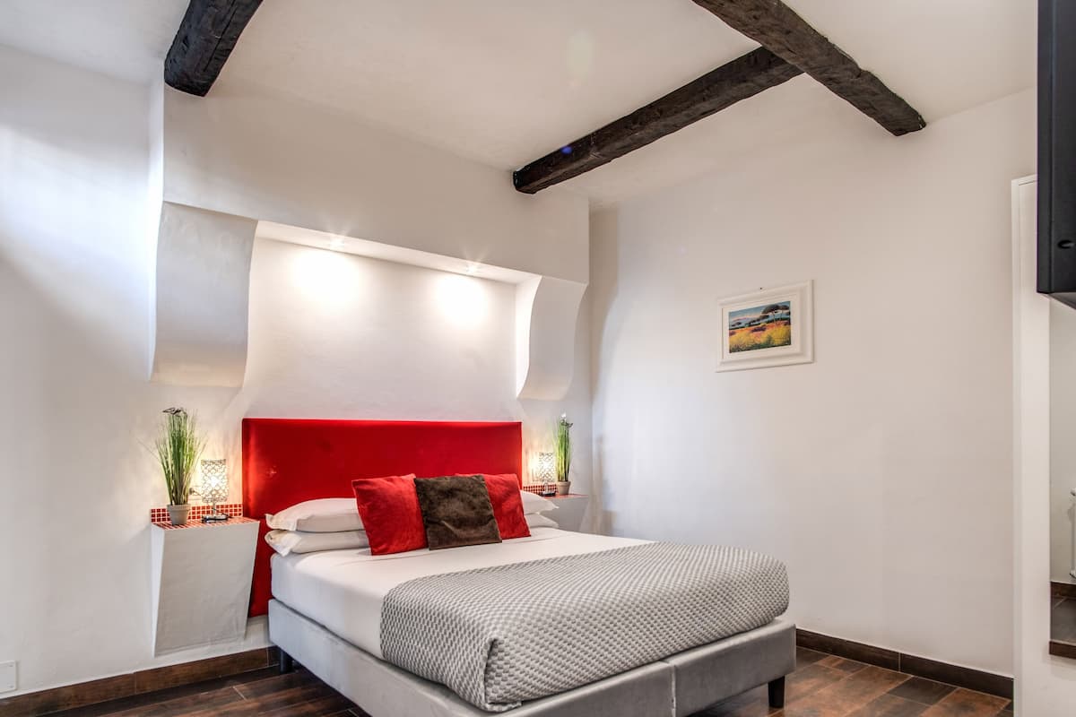 Suite (Check-in at Via del Babuino 70) | Frette Italian sheets, premium bedding, down comforters, pillowtop beds