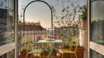 Departamento, 2 habitaciones (Attico) | Sábanas italianas Frette, ropa de cama de alta calidad y edredón