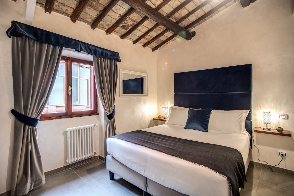 Frette Italian sheets, premium bedding, down comforters, pillowtop beds