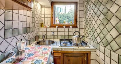 Tritone Top House