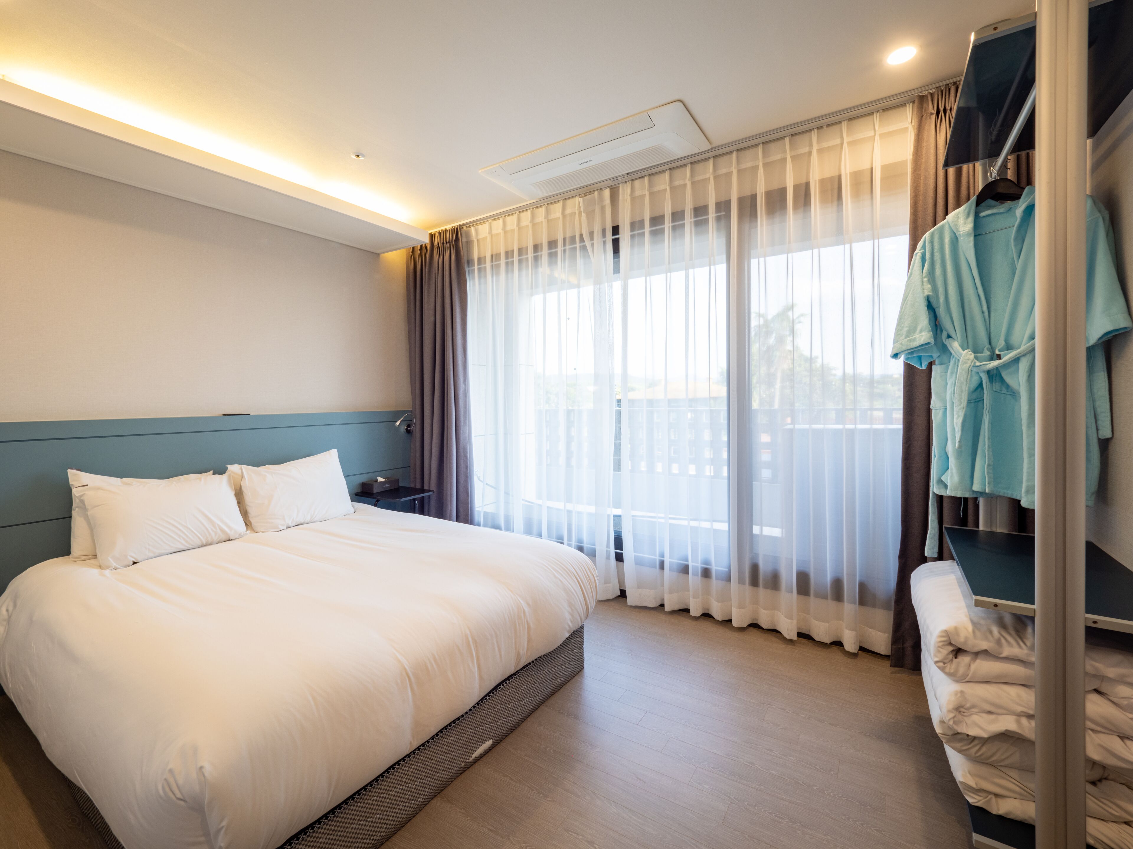 套房 ([Hotel] Eco Green Suite 2) | 高档床上用品、办公桌、遮光窗帘、隔音