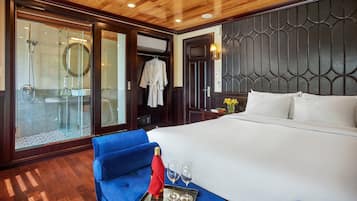 In-room safe, blackout drapes
