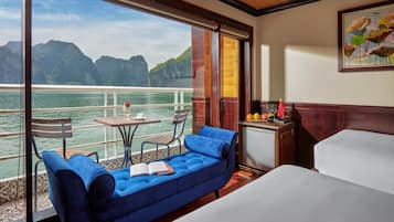 Caja fuerte y cortinas opacas