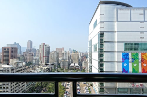 ArtEyes Theme Suite Sandou Hall