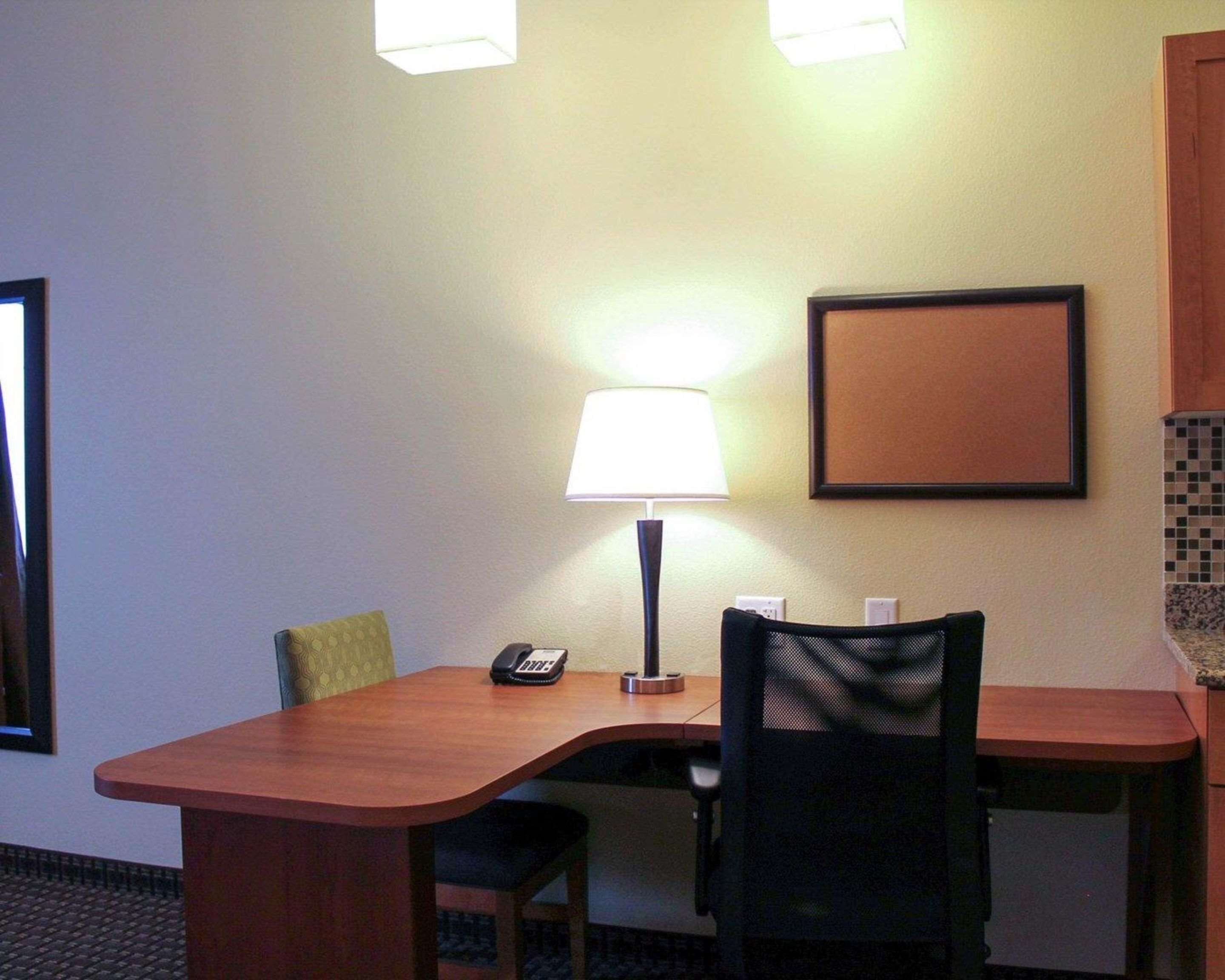 desk, iron/ironing board, free cots/infant beds, rollaway beds