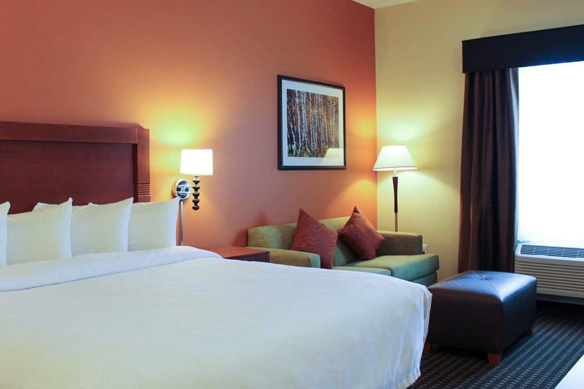 Escritorio, tabla de planchar con plancha y cunas gratuitas