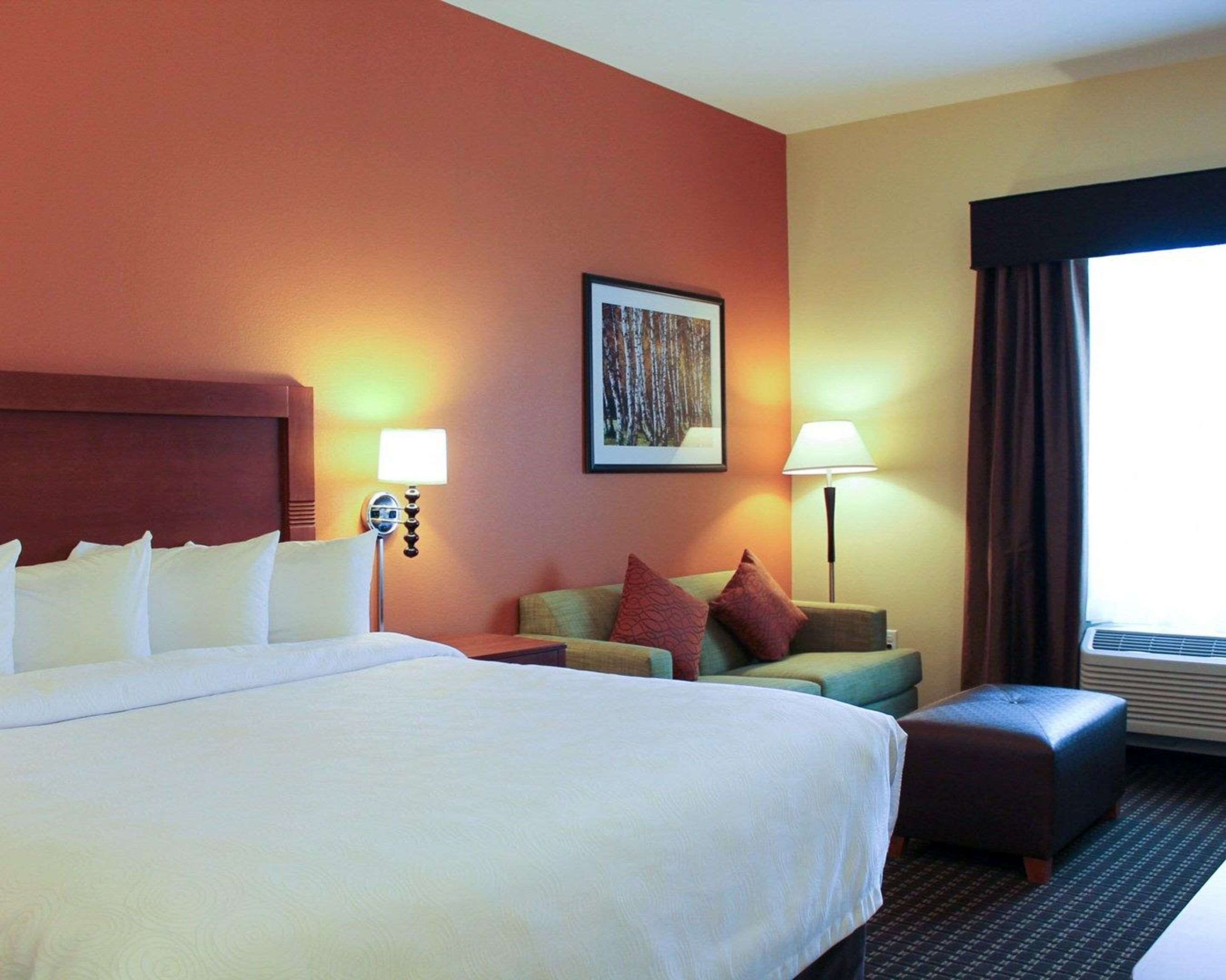 desk, iron/ironing board, free cots/infant beds, rollaway beds