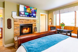 Room, 1 King Bed | Individually decorated, individually furnished, iron/ironing board