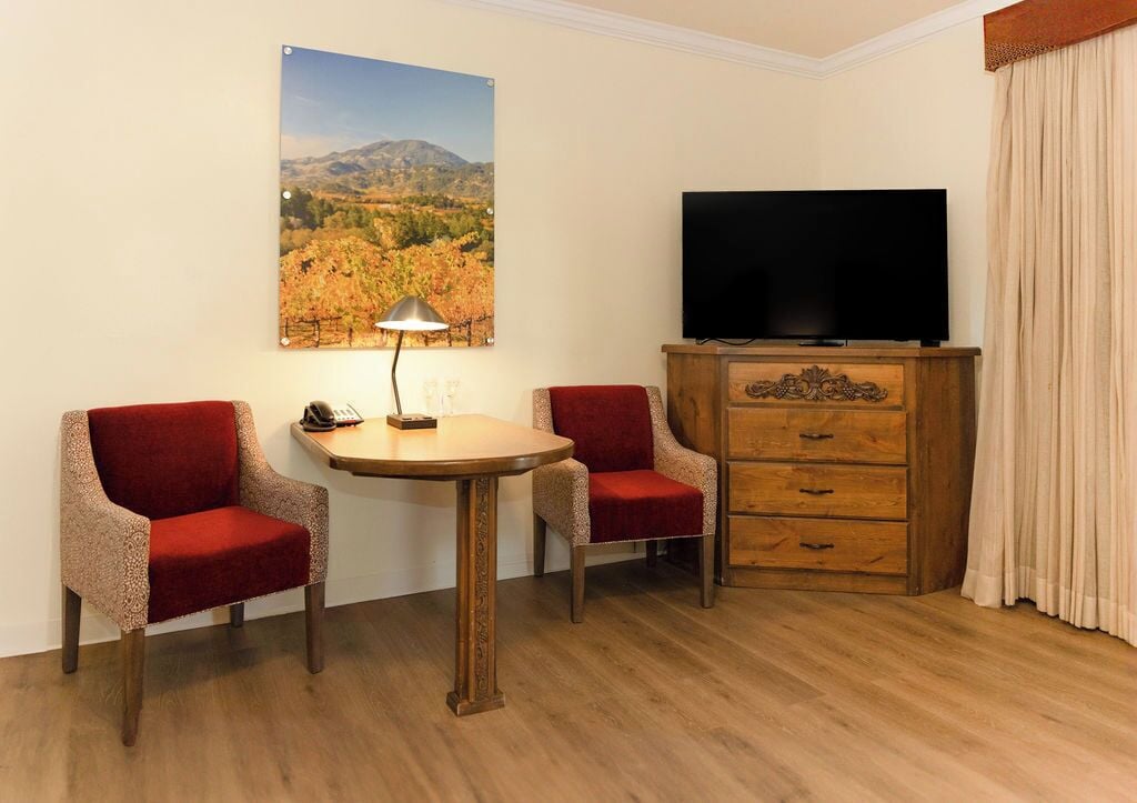 Hypo-allergenic bedding, soundproofing, iron/ironing board, free WiFi