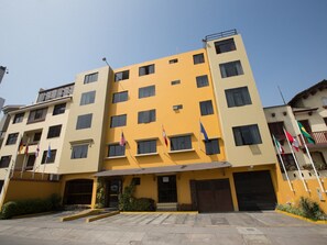 Front of property - Hotel Nirvana (Lima)