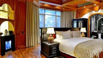 Premium bedding, down comforters, minibar, in-room safe