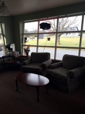 Sala de estar en el lobby