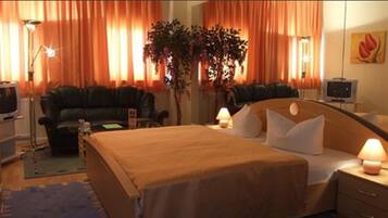 Doppelzimmer | Minibar, Schreibtisch, kostenloses WLAN, Bettwäsche