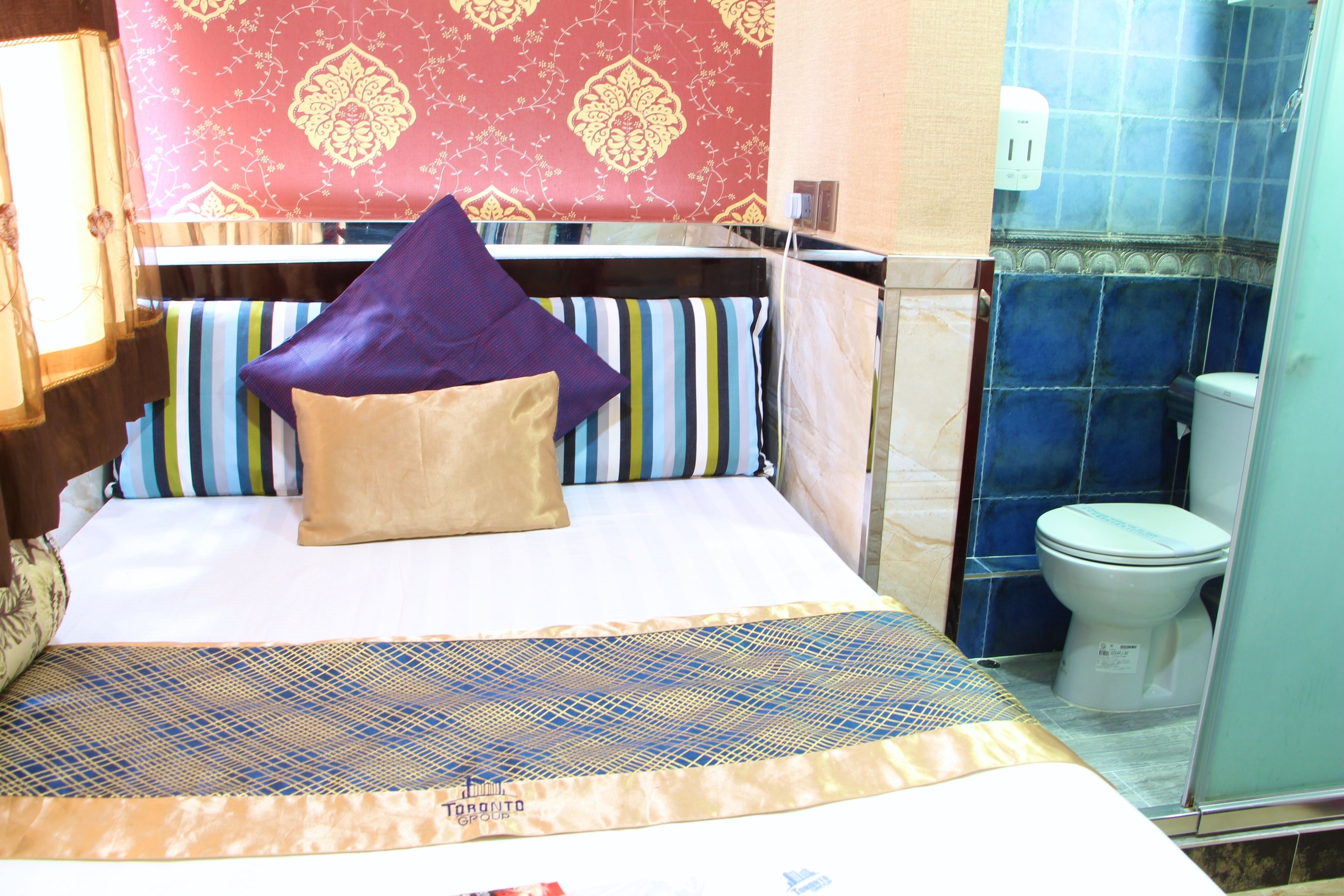 Photo - Temple Street Hotel