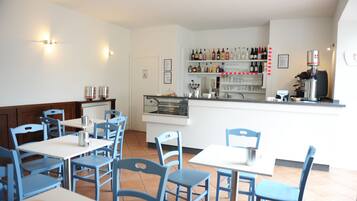 Frühstück, Mittagessen, Abendessen, italienische Küche