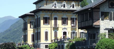 Fer et planche à repasser, lits bébé (gratuits), Wi-Fi gratuit