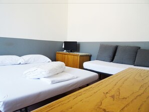 Deluxe Apartment, 1 Bedroom, Kitchenette, Mountain View | Iron/ironing board, free cribs/infant beds, free WiFi, bed sheets - Victoria Hotels Carso (Como)