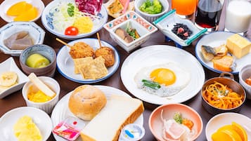 Free daily buffet breakfast