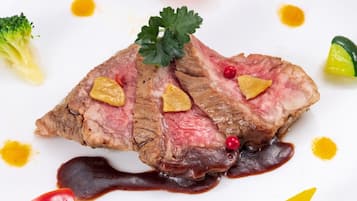 Thức ăn và đồ uống