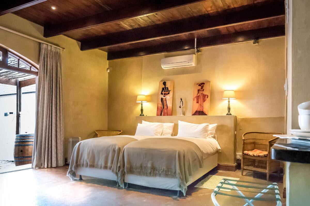 Egyptian cotton sheets, premium bedding, pillow-top beds, in-room safe