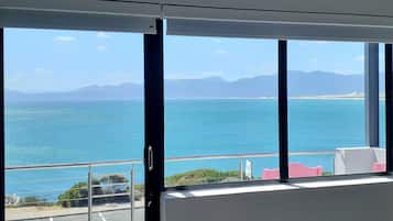 Deluxe tweepersoonskamer, balkon, uitzicht op zee | Uitzicht vanuit de kamer