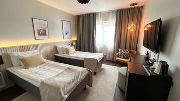 1 bedroom, minibar, in-room safe, iron/ironing board