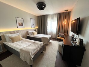 Een minibar, een kluis op de kamer, een strijkplank/strijkijzer