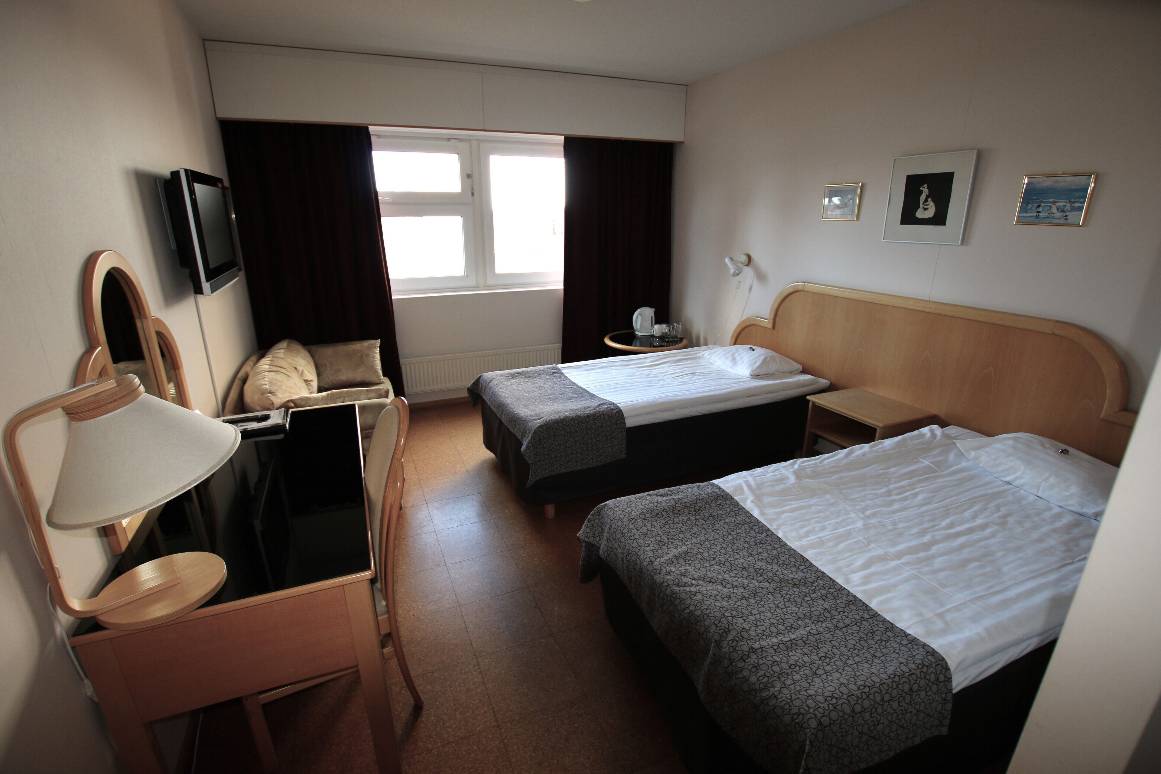 minibar, in-room safe, iron/ironing board, free wifi