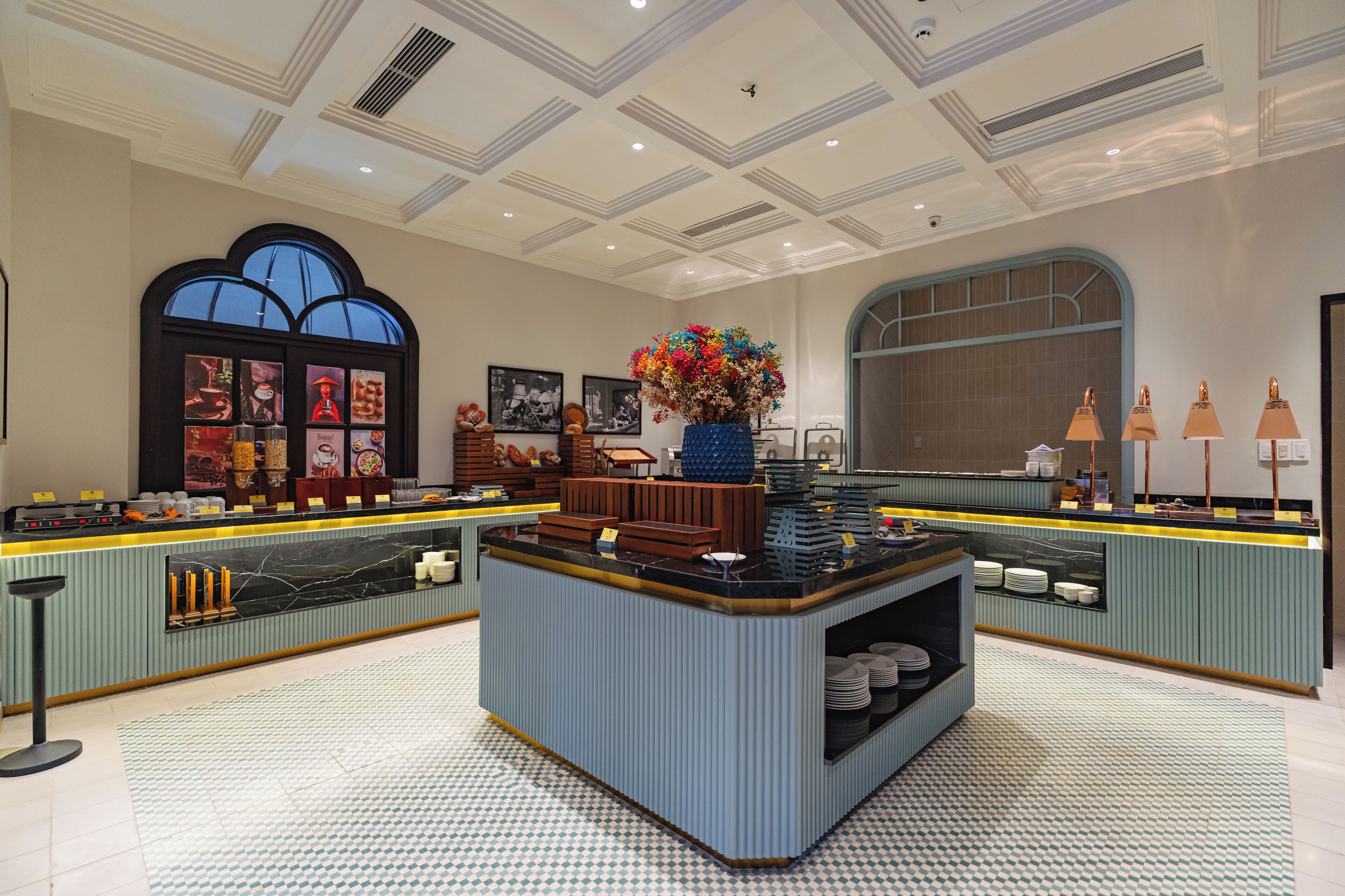 Πρωινό σε μπουφέ καθημερινά (230000 VND/άτομο)