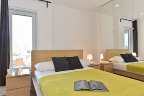 Bügeleisen/Bügelbrett, Babybetten, Zustellbetten, kostenloses WLAN