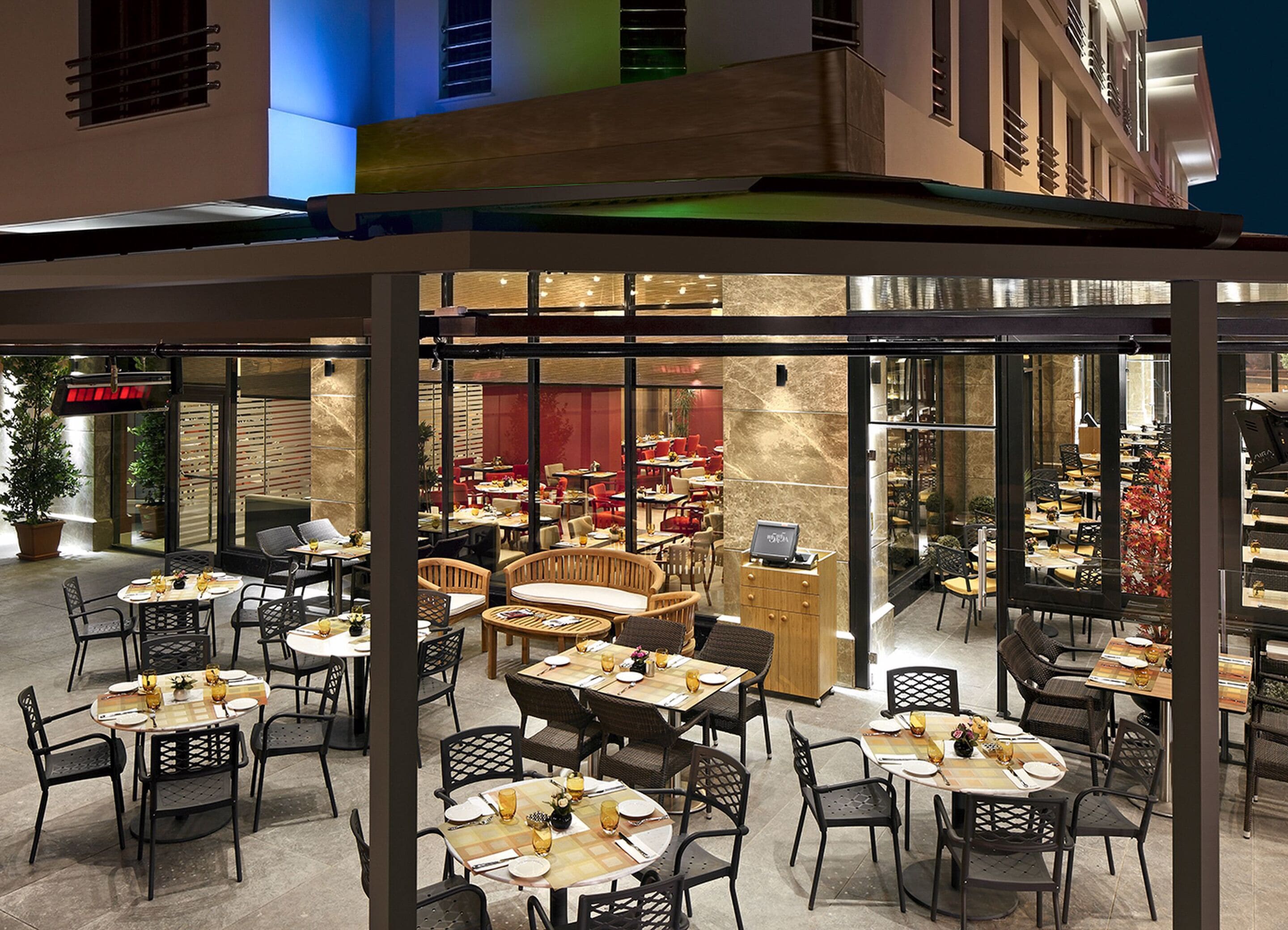 breakfast, lunch, dinner served; international cuisine