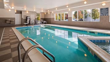 Indendørs pool