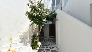 مدخل المنشأة