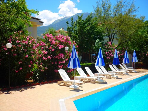 The Green Valley Hotel