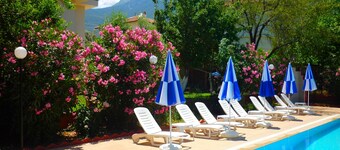 The Green Valley Hotel