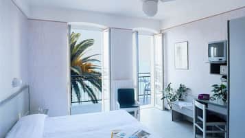 Double Room, Sea View | Minibar, in-room safe, desk, free WiFi