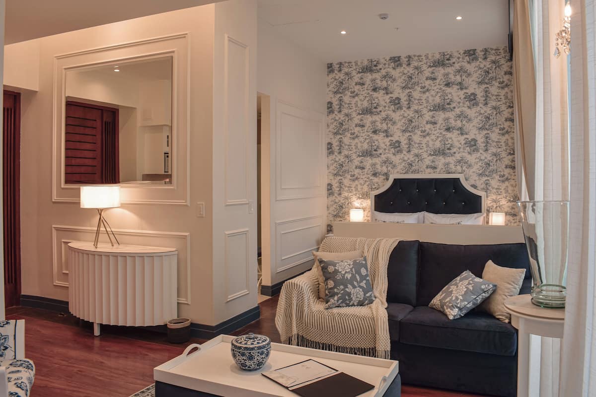 Business Suite, 1 Bedroom, Courtyard View