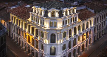 Parc Royale Suites Hotel