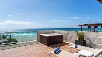 Junior Suite, Hot Tub | Teres/patio