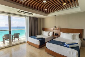 Diamond Suite | In-room safe, blackout drapes, iron/ironing board, free WiFi