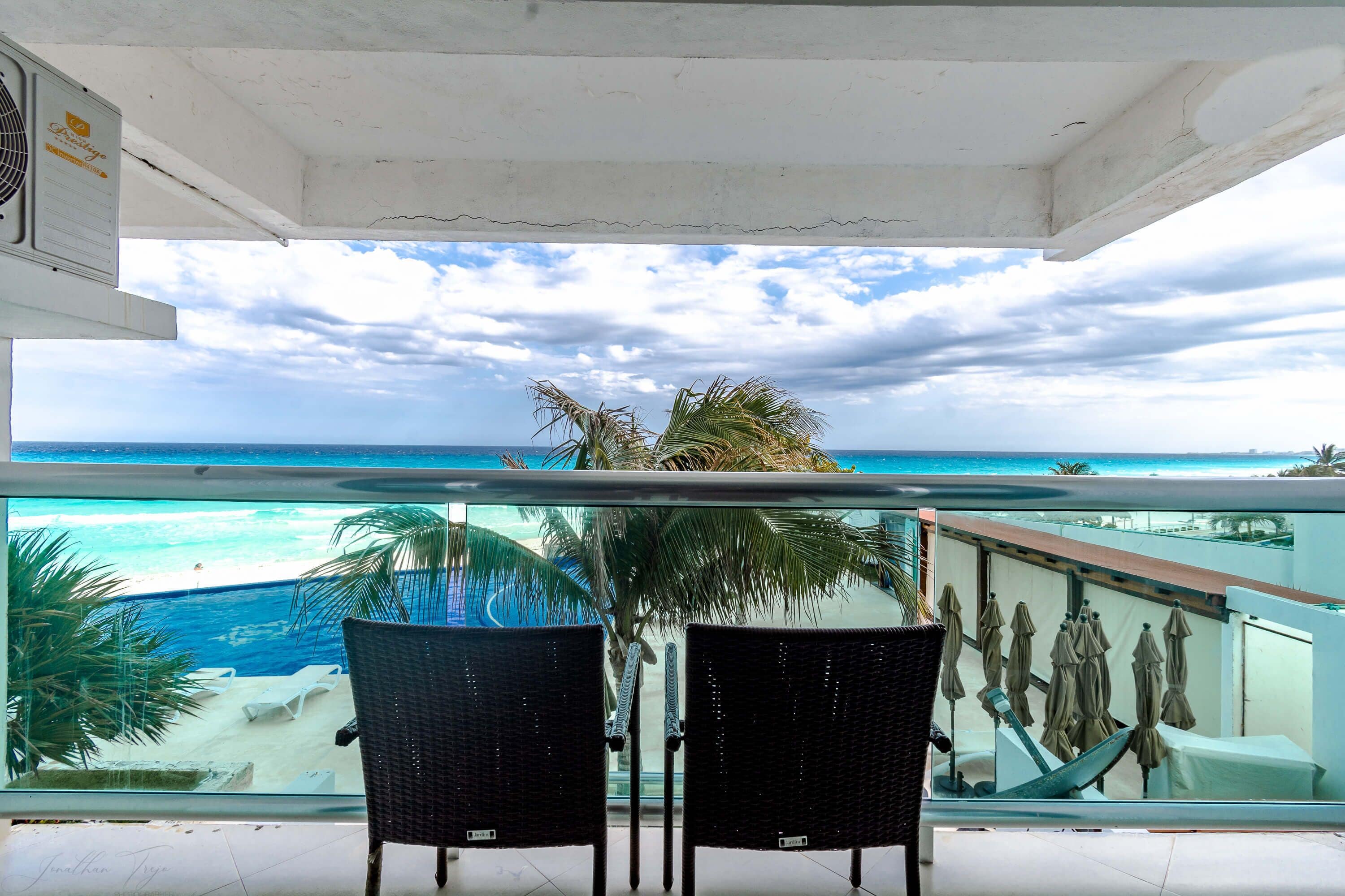 Junior Suite, Bathtub, Ocean View | Balcony view